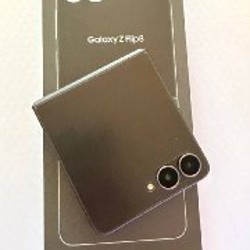 Samsung Galaxy Z Flip 8 - фото 2