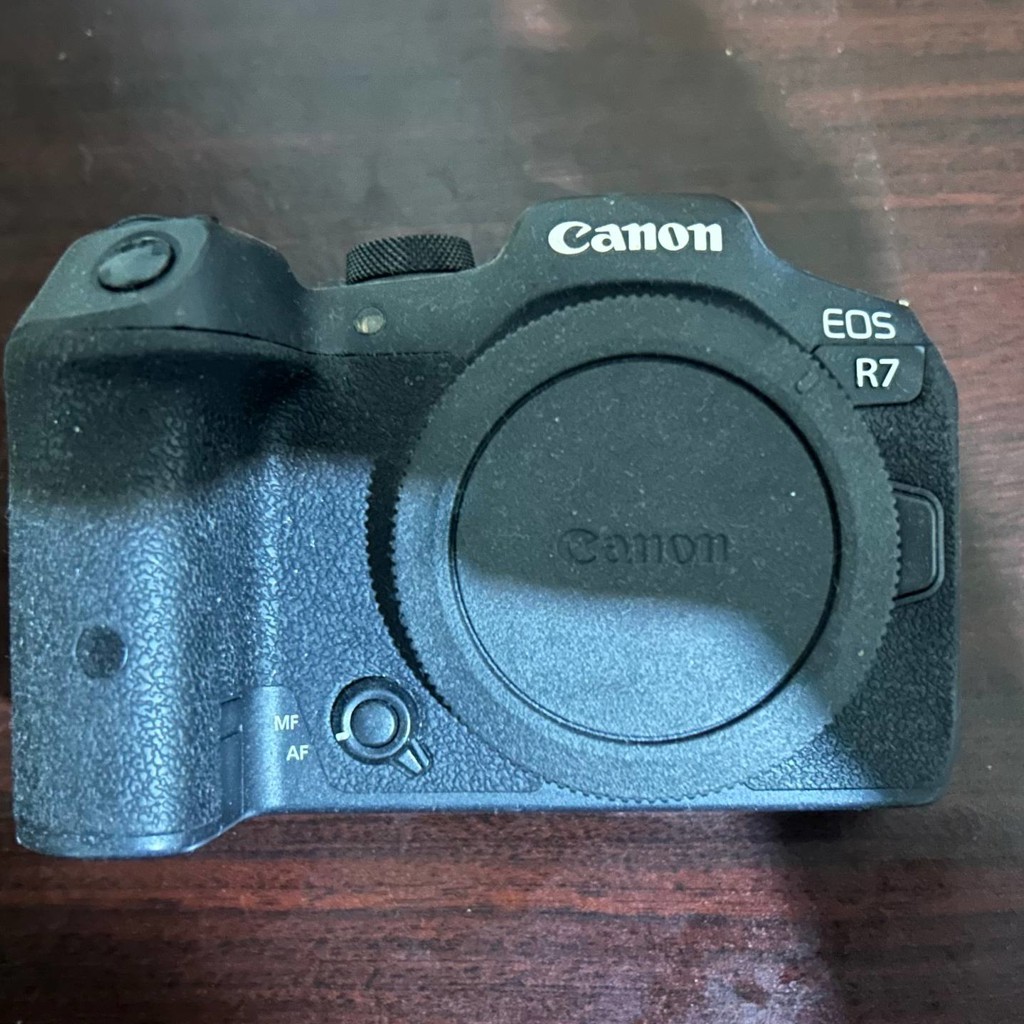 Фотоаппарат Canon R7