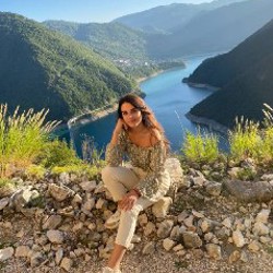 Вязаный укороченный свитерок - фото 10