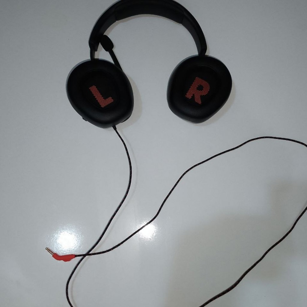 JBL Quantum 200