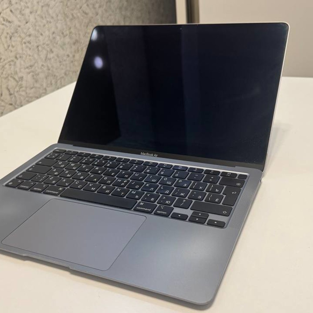 MacBook Air M1 13 inch