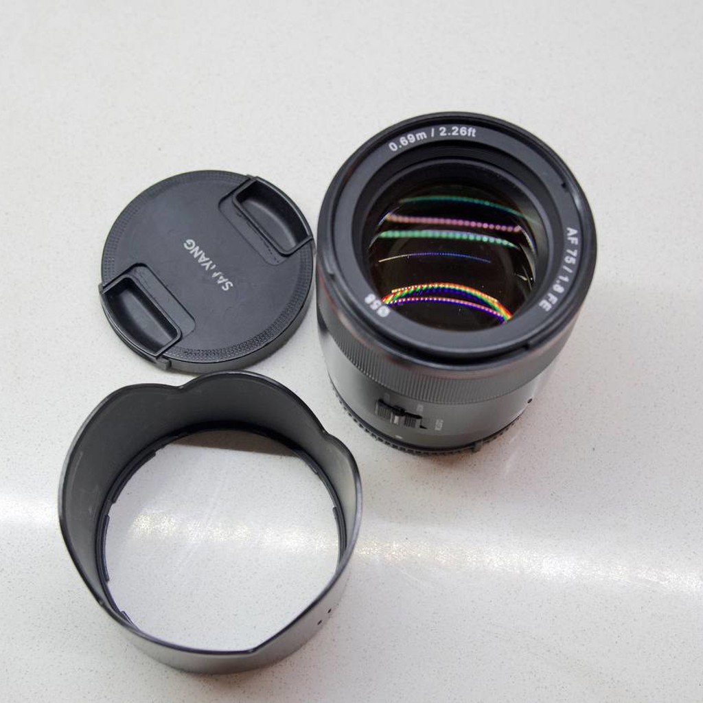 Samyang AF 75mm f/1.8 FE