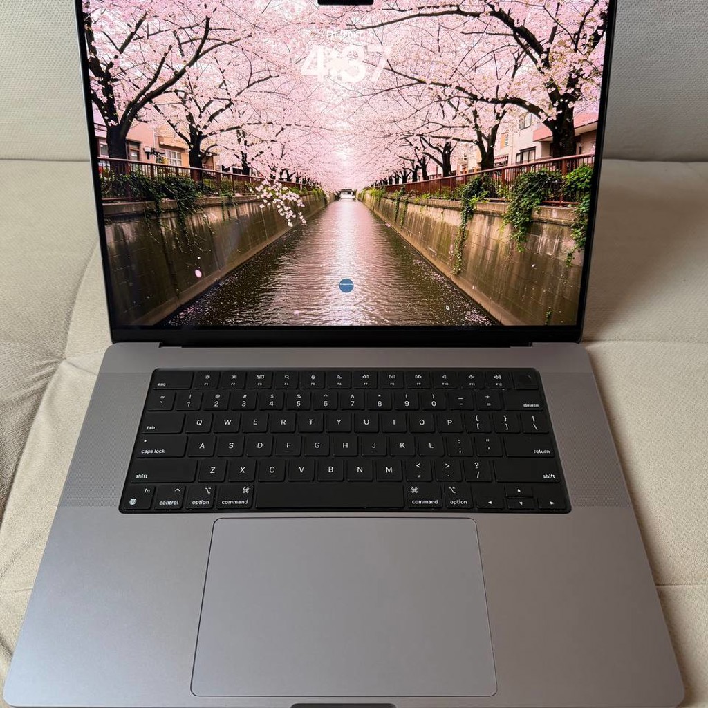 MacBook Pro M1 16