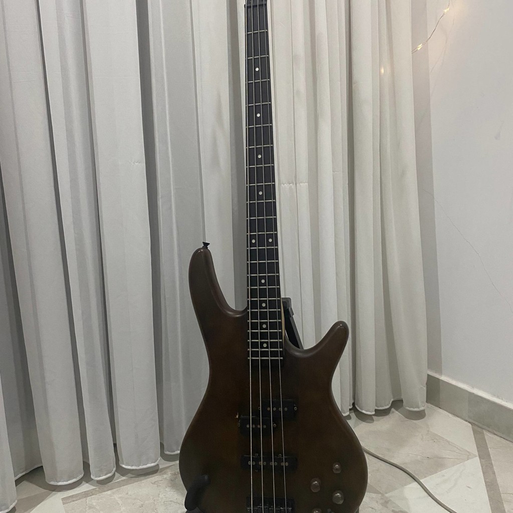 Бас-гитара Ibanez GSR200B GIO