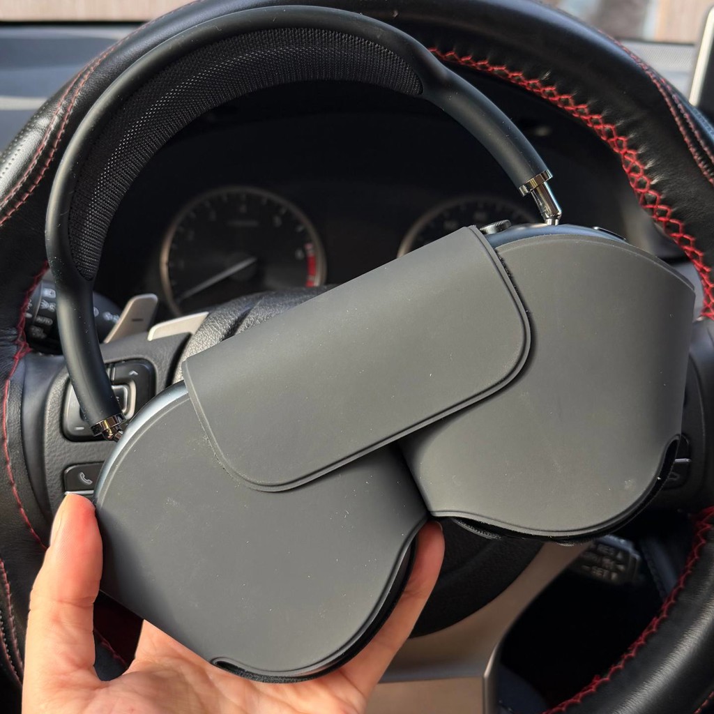 AirPods MAX Midnight