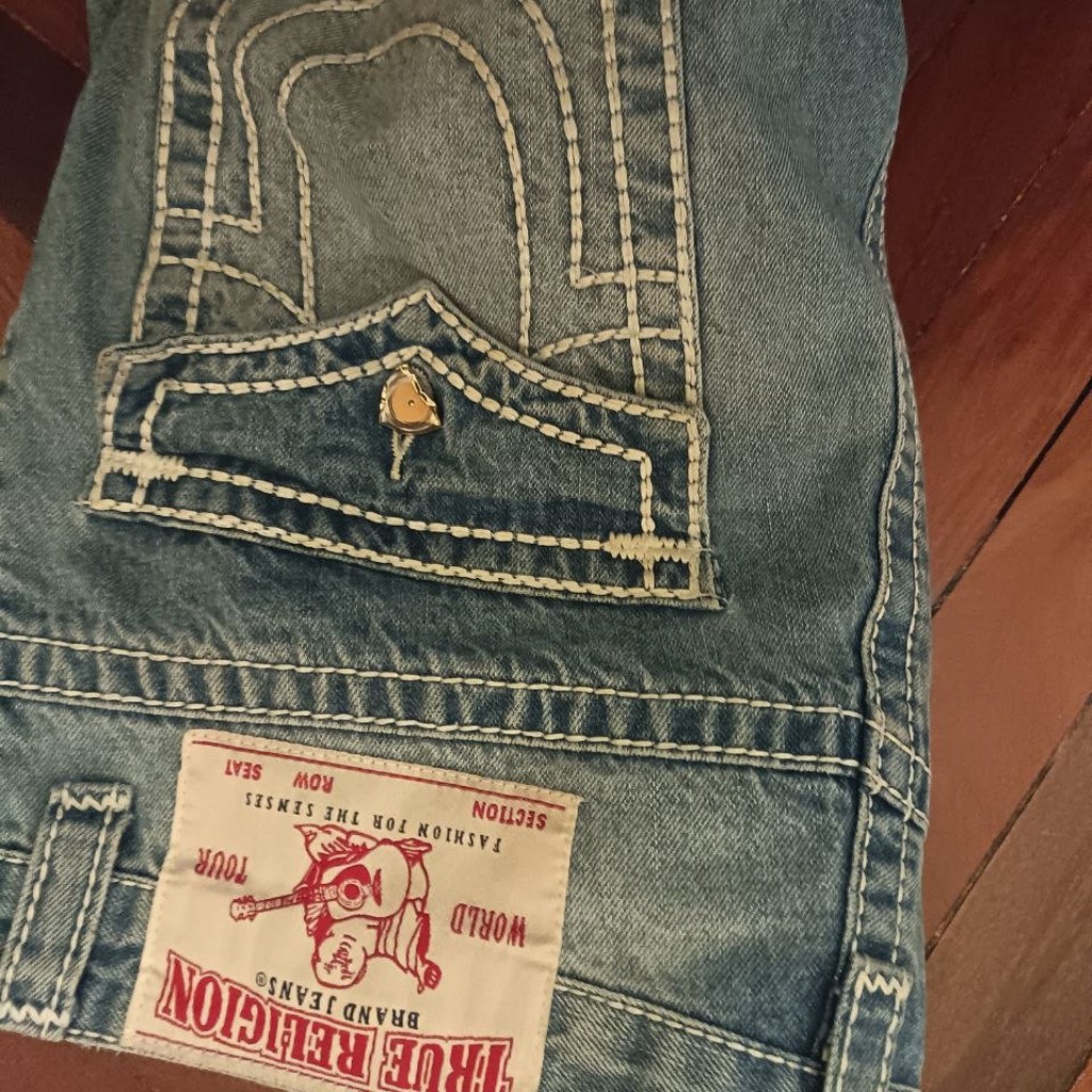 Джинсы True Religion