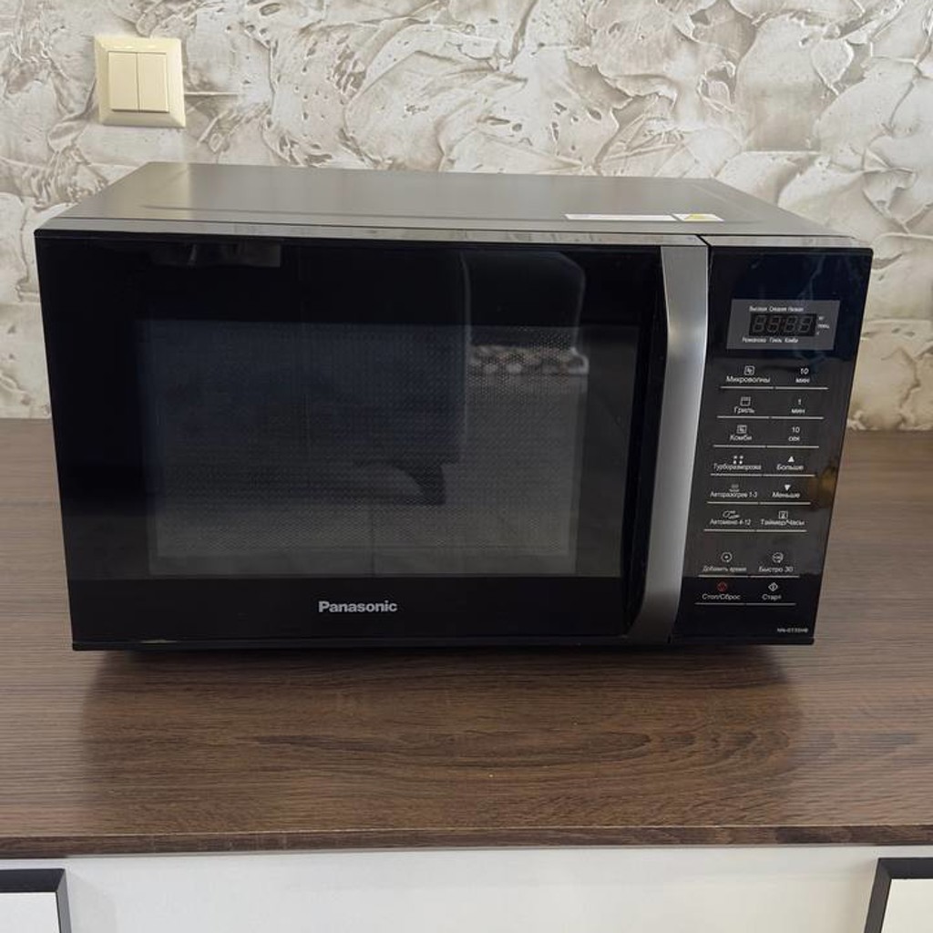 Микроволновка Panasonic NN-GT35HBZPE