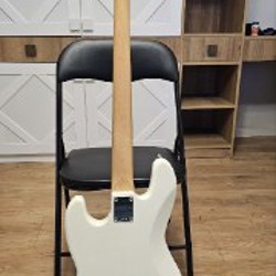 Бас-гитара Fender Standard Jazz Bass - фото 5