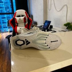 Кроссовки adidas - фото 2