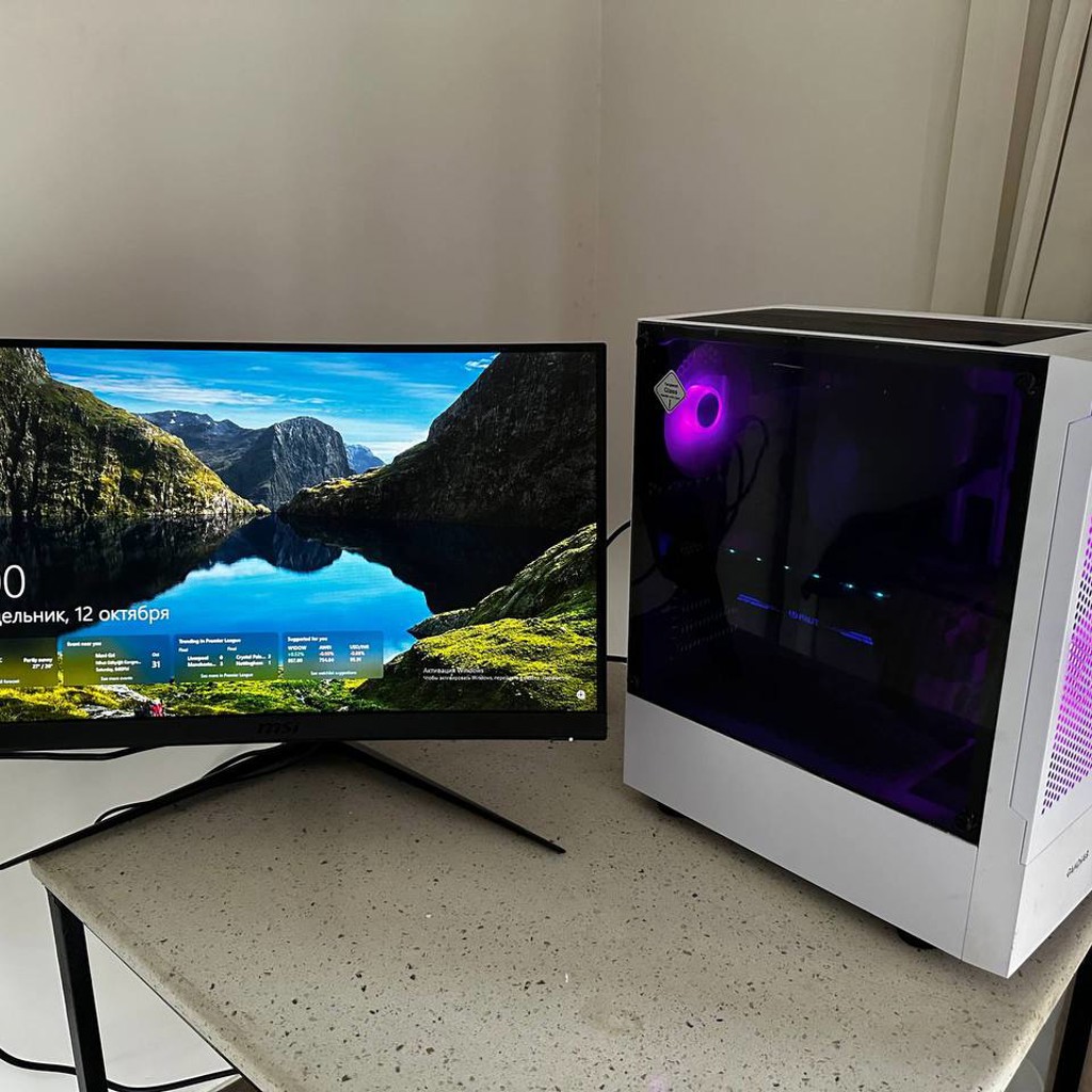 Монитор MSI Optix G24C6