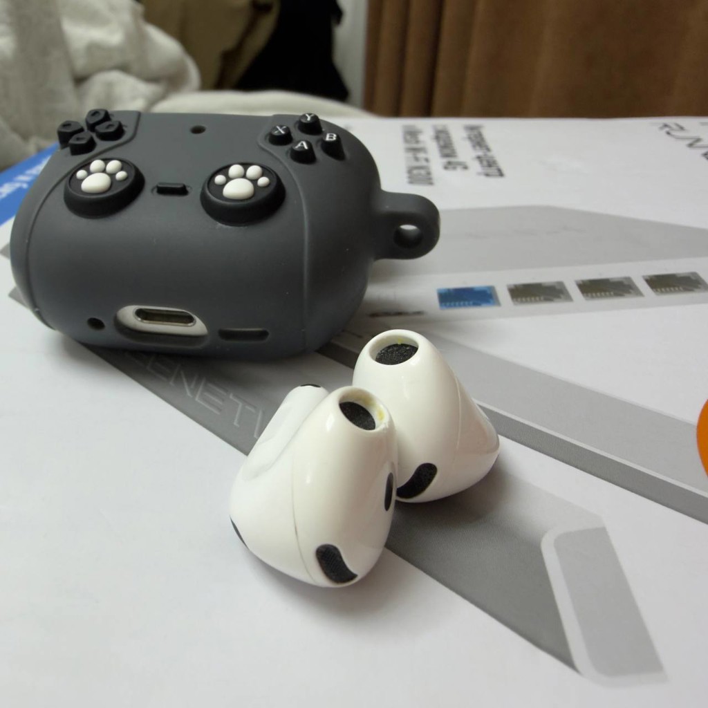AirPods 4