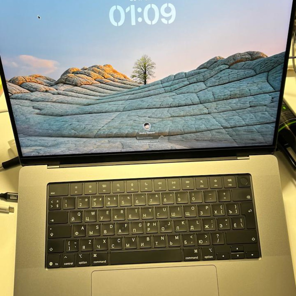 MacBook Pro 16' (2021) M1 Pro