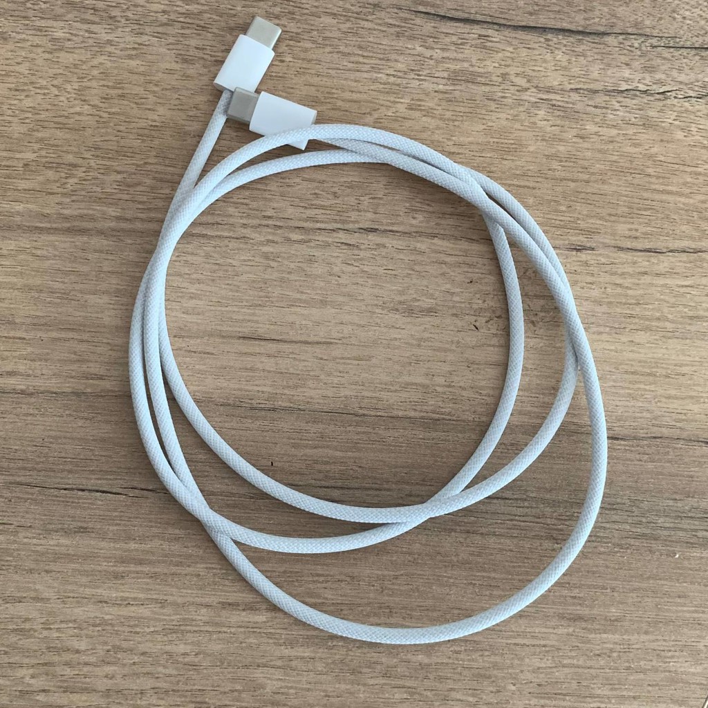 Кабель Apple USB-C