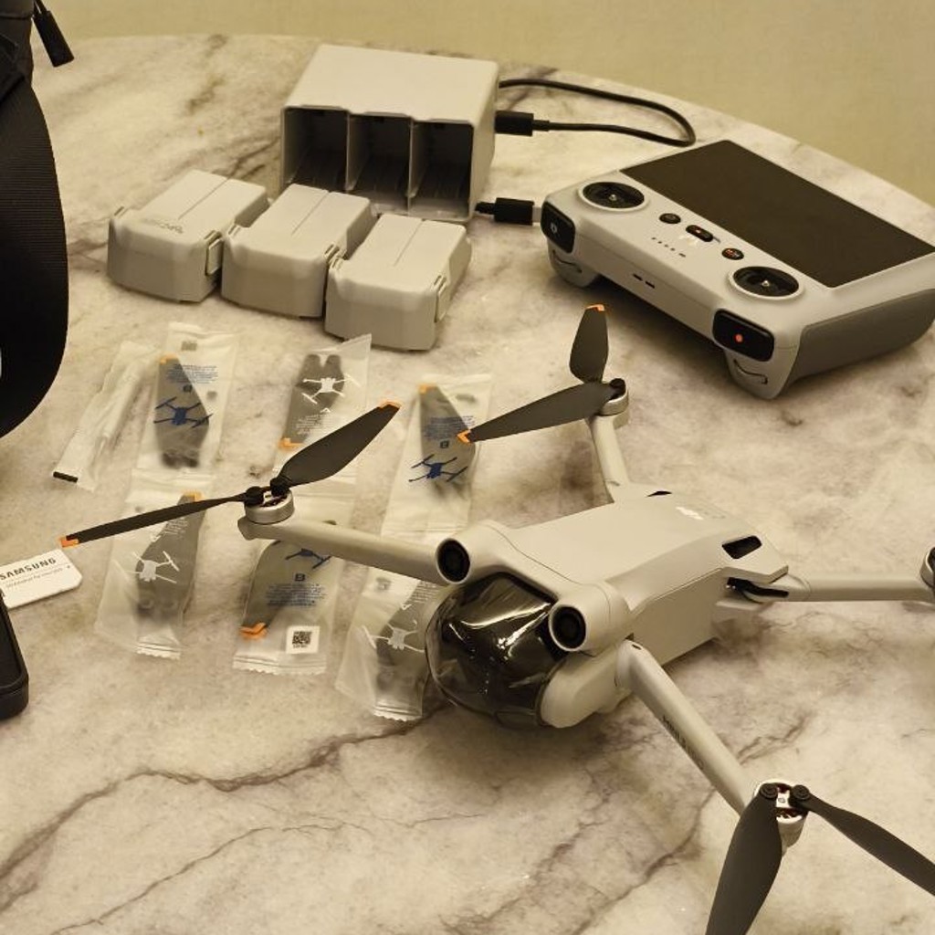 Квадрокоптер Dji mini 3 pro rc