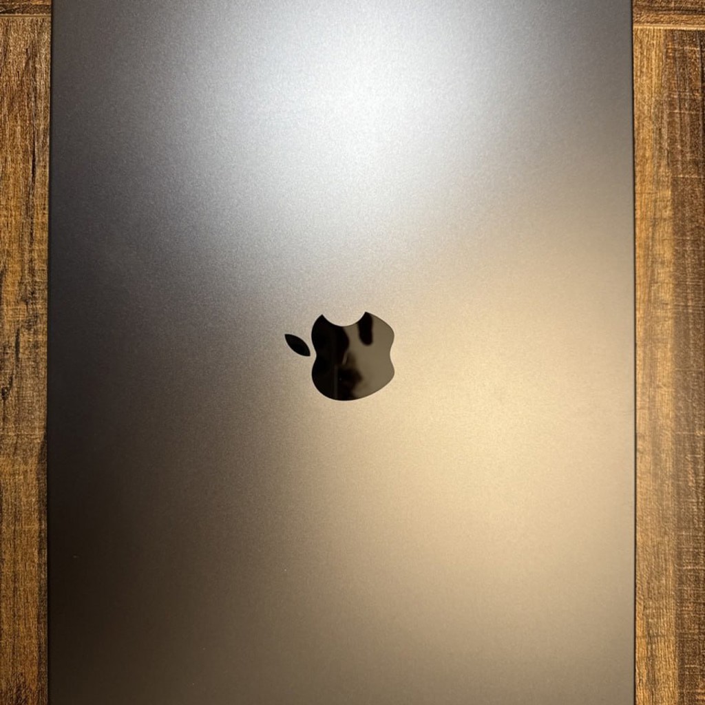 MacBook Pro 16