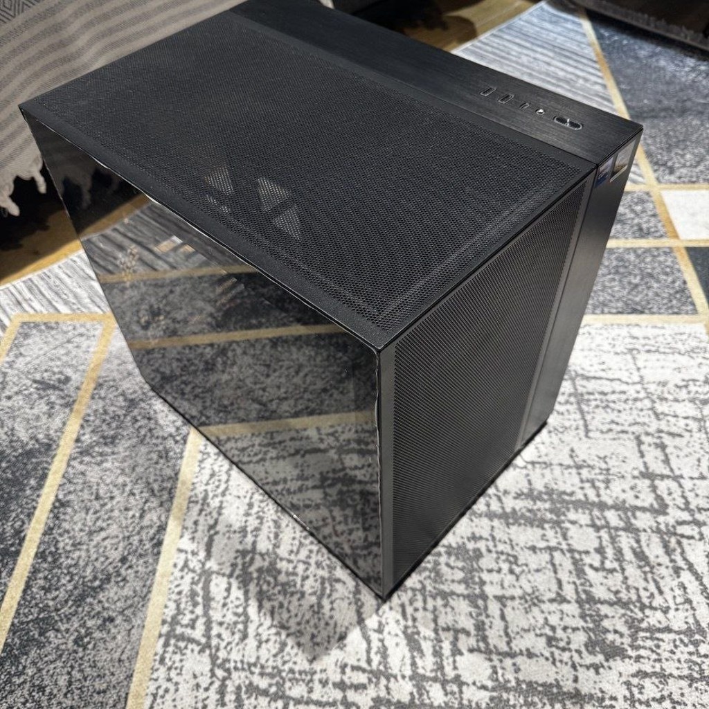 Корпус Lian Li O11 Air Mini