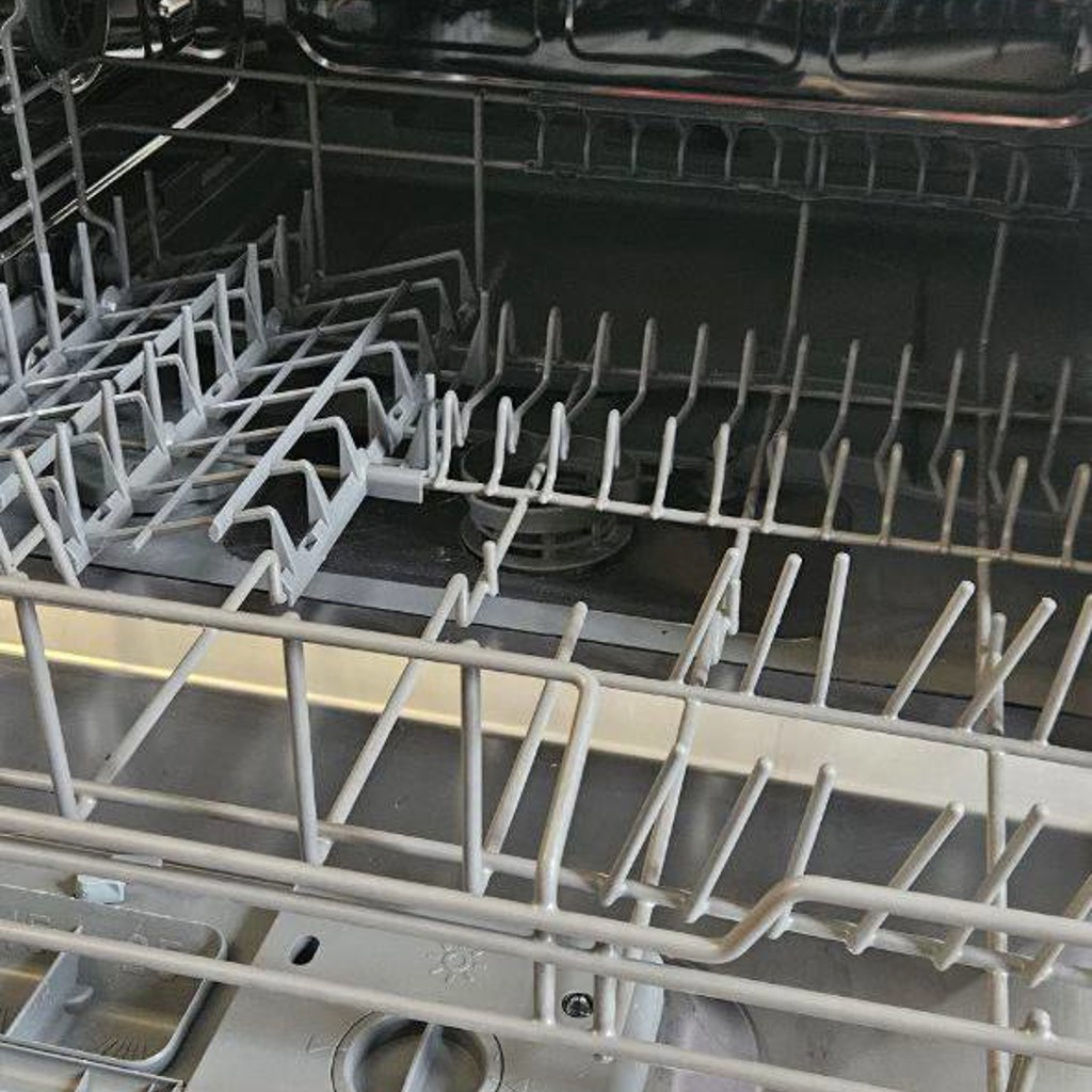 Посудомоечная машина Electrolux ESF2400OW