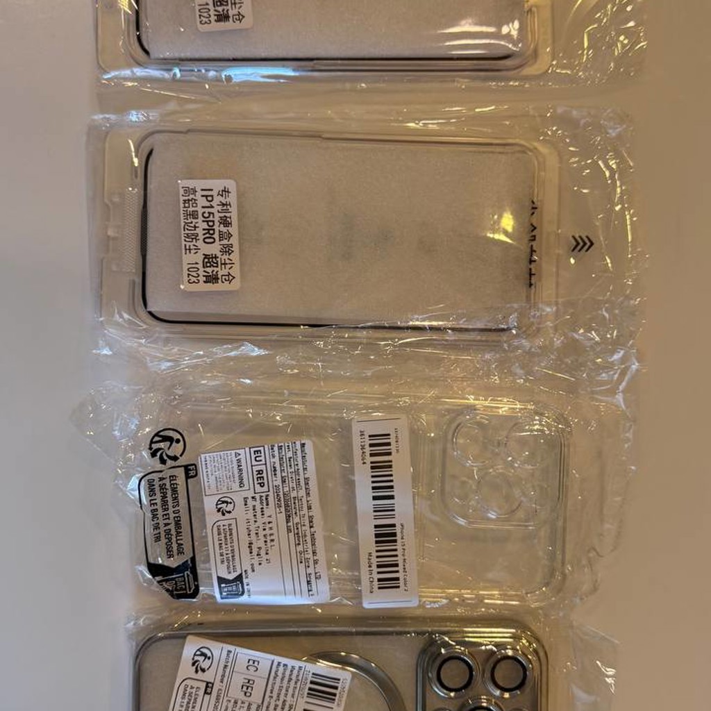 Комплект аксессуаров для iPhone 15 Pro