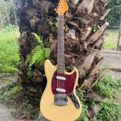Электро гитара Squier Classic Vibe '60s Mustang Guitar - фото 3