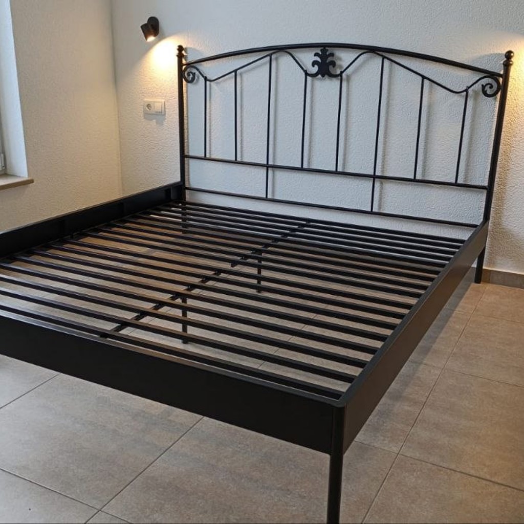 Кровать king size