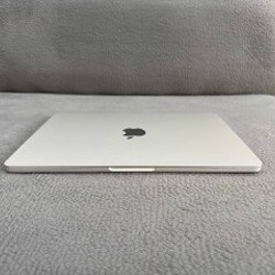 MacBook Air 13' M4 - фото 2