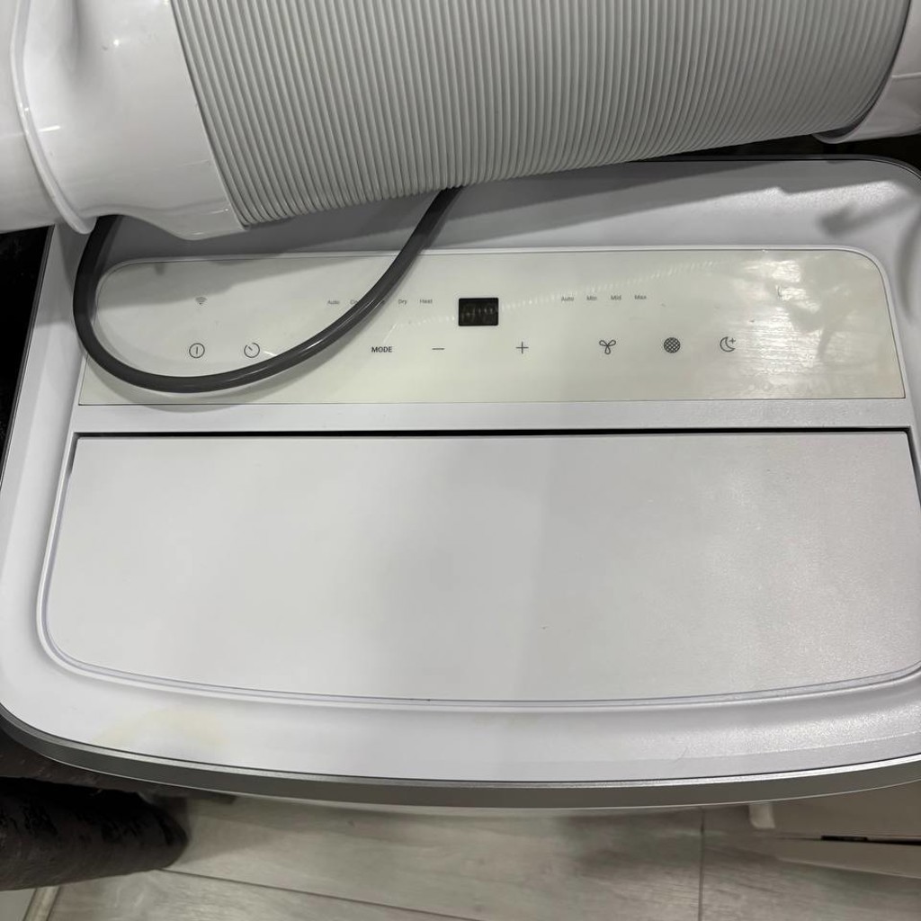 Напольный кондиционер Electrolux