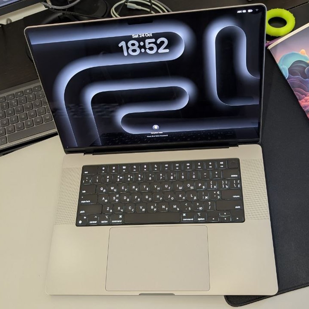MacBook Pro 16”