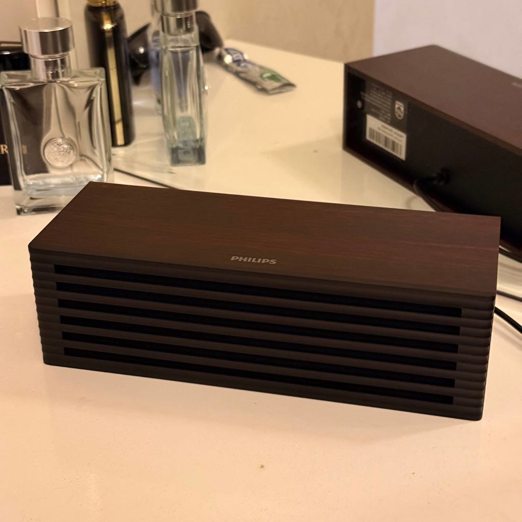 Bluetooth колонка Philips под дерево