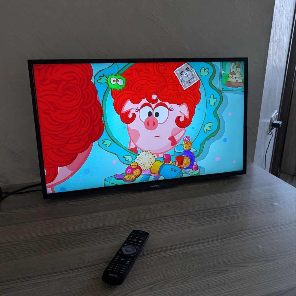 Телевизор Philips 32” Full HD