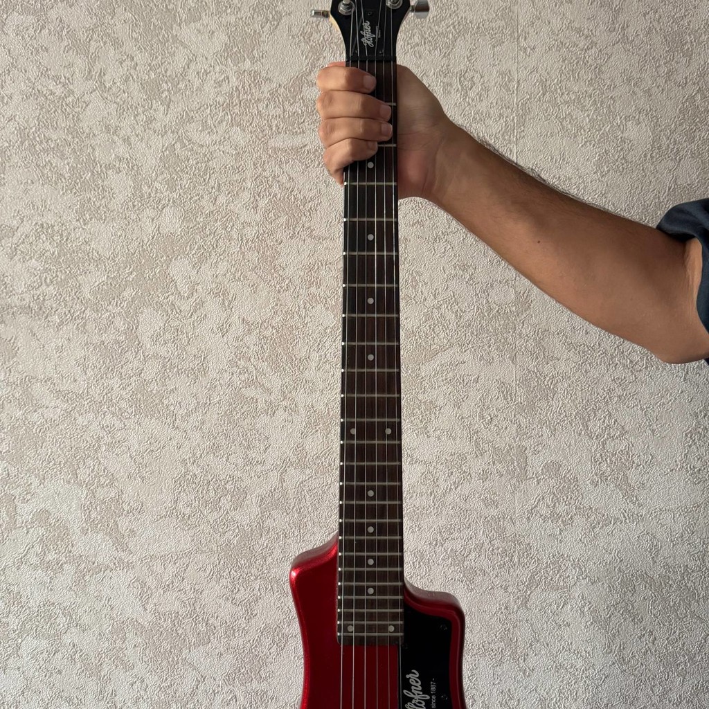 Электрогитара Höfner Shorty