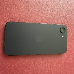 IPhone 16e - фото 6