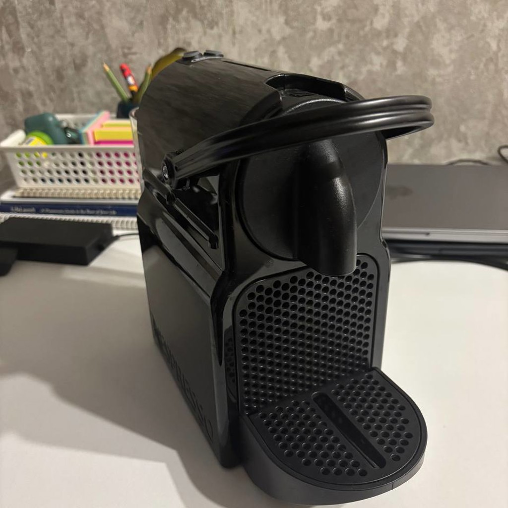 Капсульная кофемашина DeLonghi Nespresso Inissia