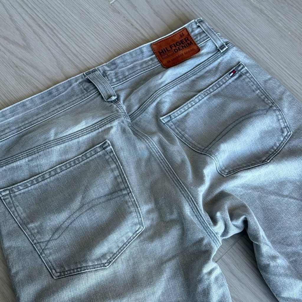 Джинсы Tommy Hilfiger