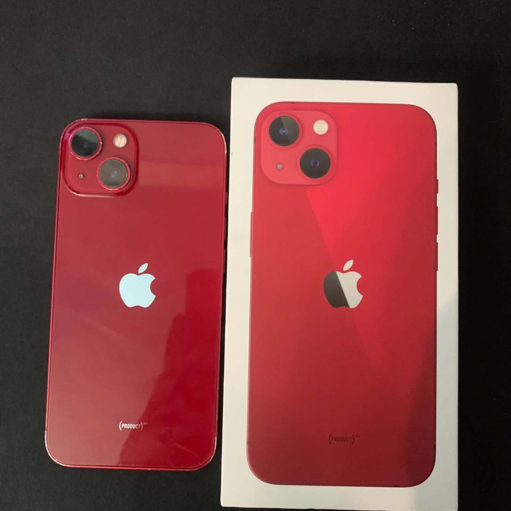 IPhone 13 red