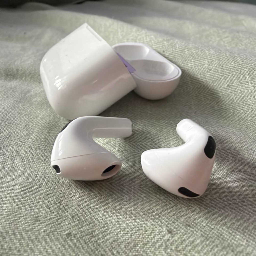 AirPods 4