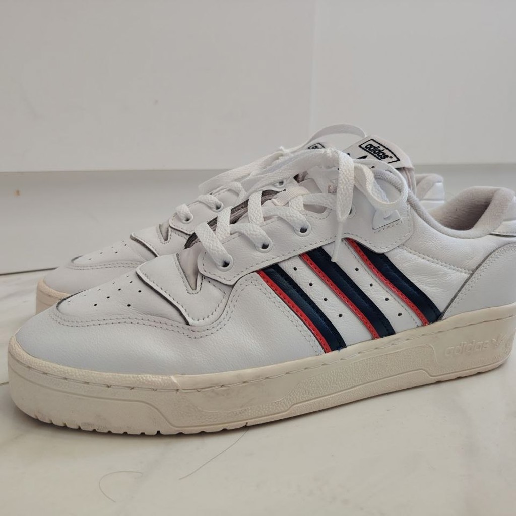 Кроссовки Adidas