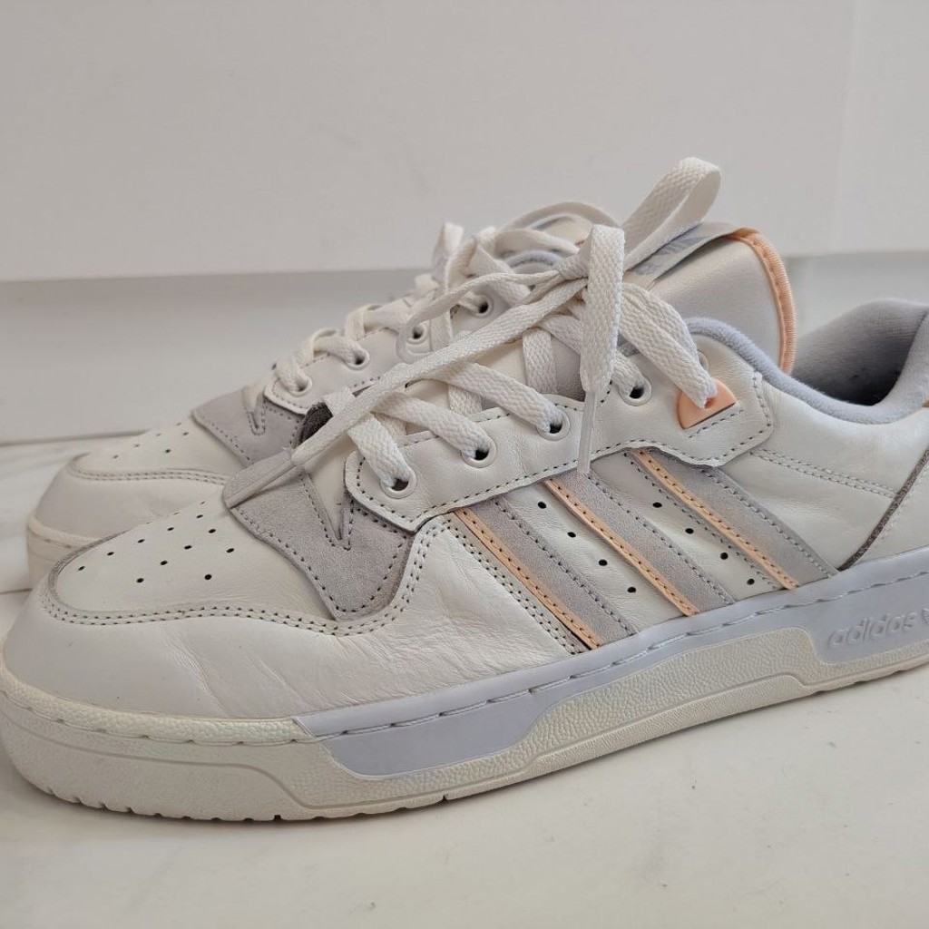 Кроссовки Adidas