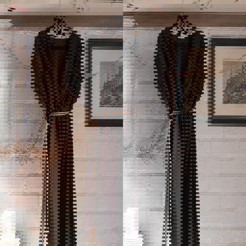 Базовое чёрное платье