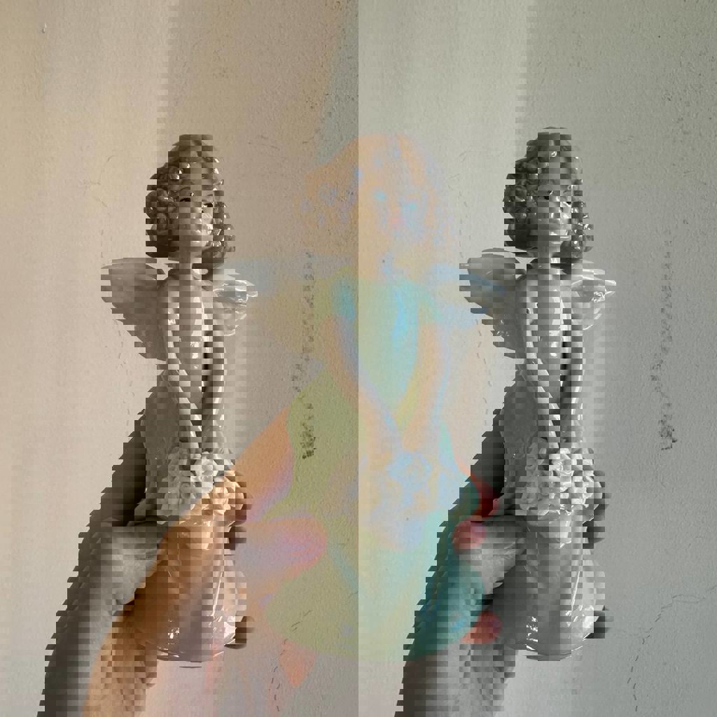 Фарфоровый ангелок