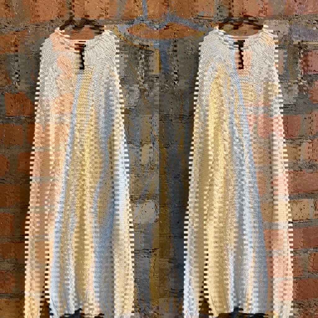 Свитер шерстяной