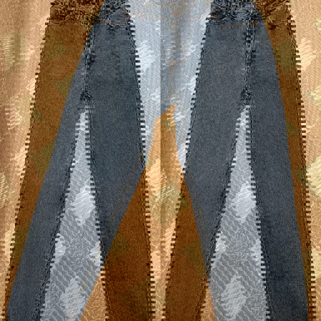 Джинсы тёмные