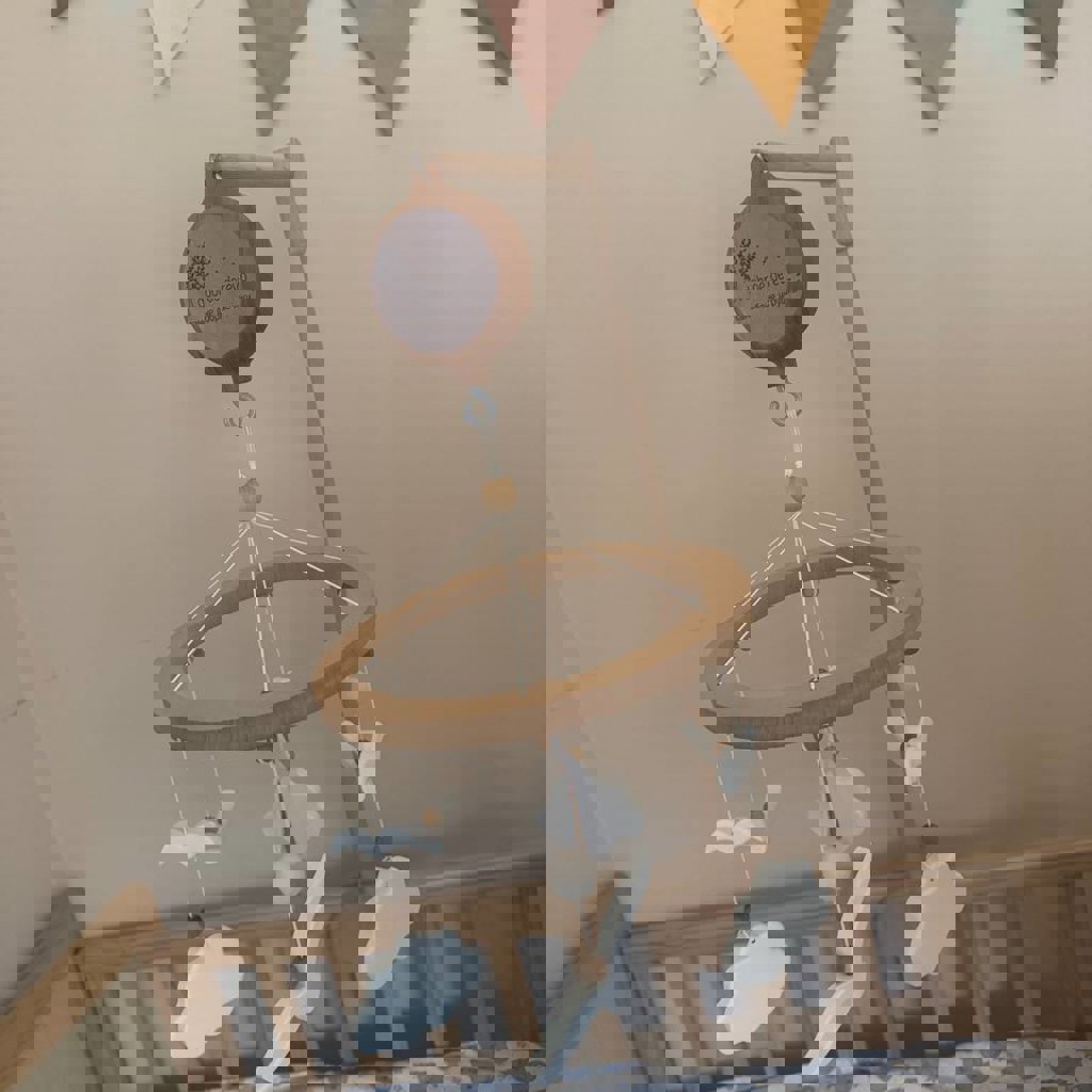 Мобиль деревянный