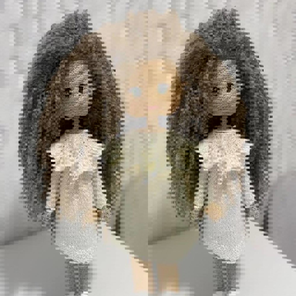 Кукла вязаная ручной работы