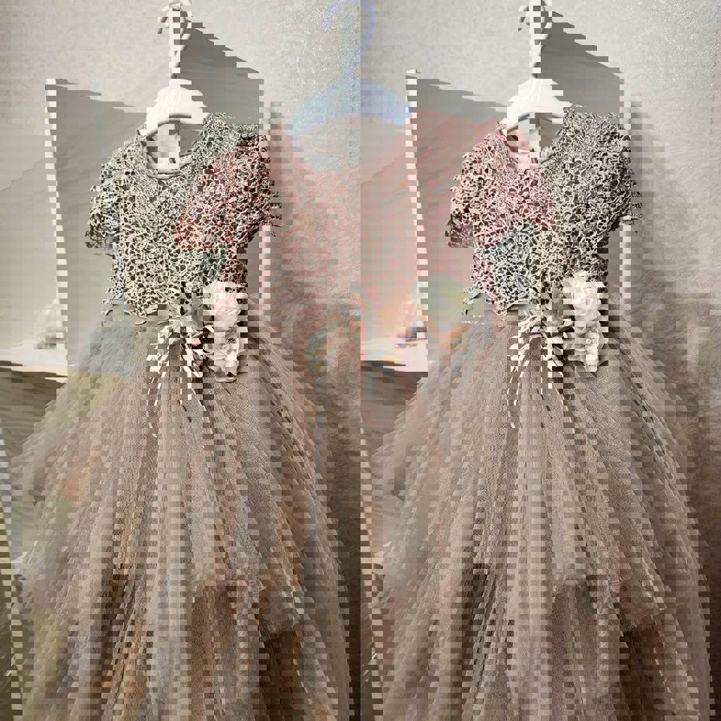 Нарядное платье для девочки