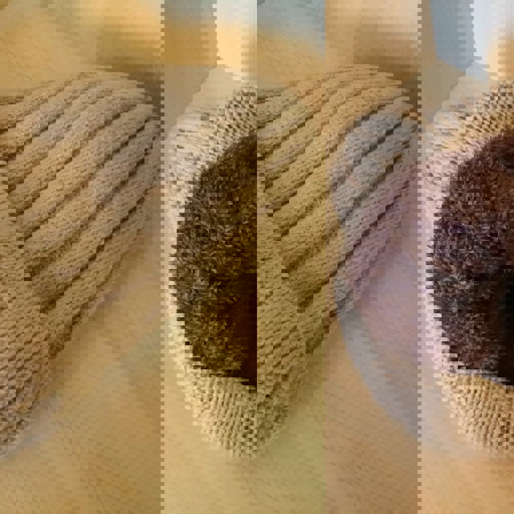 Шапка теплая бежевая