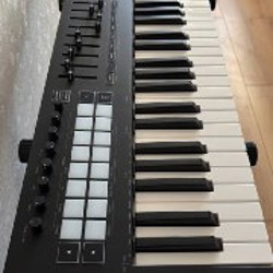Midi контроллер Novation Launchkey 61 MK3 - фото 3