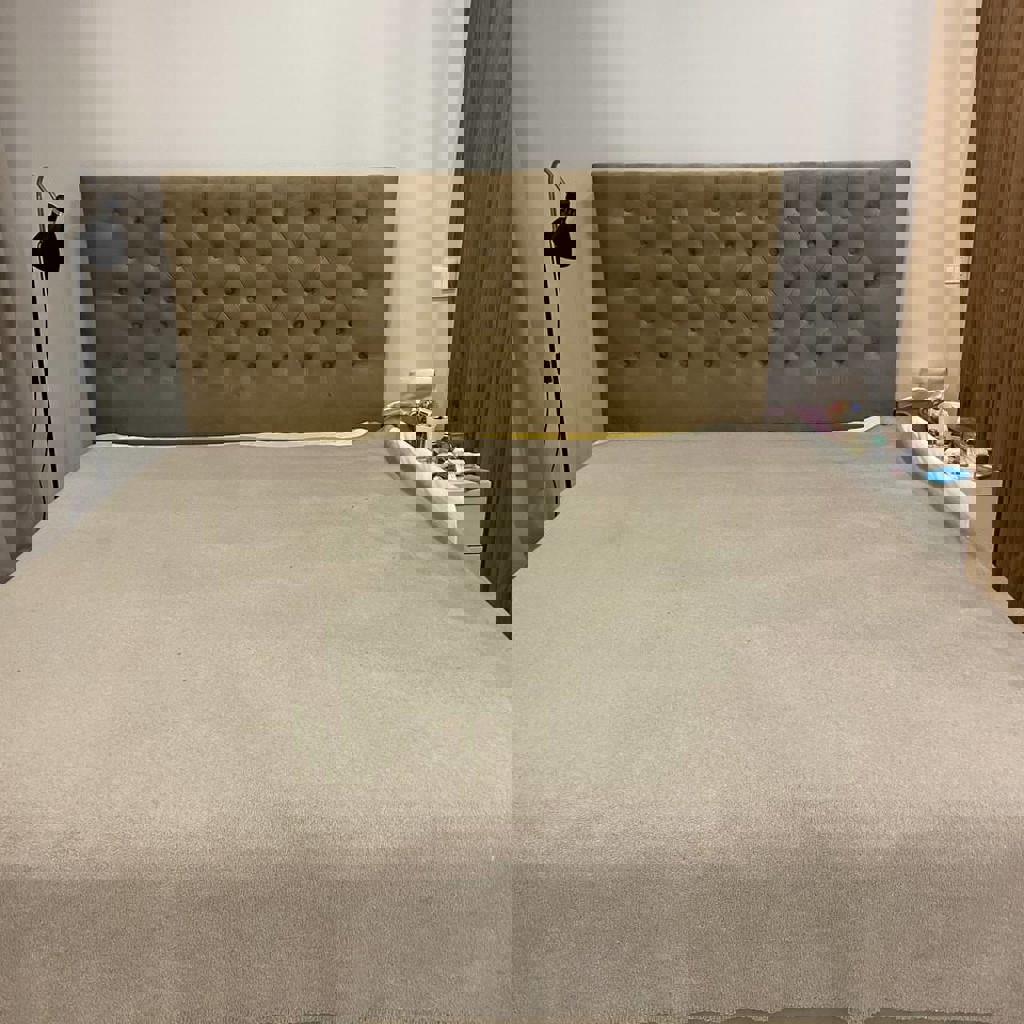 Кровать с матрасом