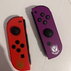 Nintendo Switch OLED Scarlet & Violet Edition - фото 5
