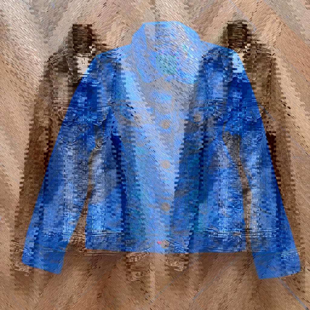 Джинсовая куртка на девочку