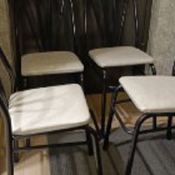 Стул на металлическом каркасе - фото 4